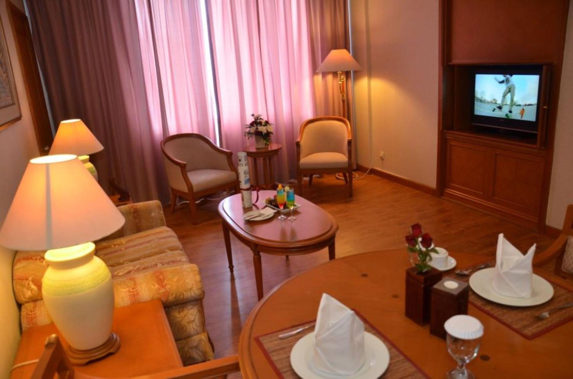 Hotel Sahid Jaya Solo Екстер'єр фото