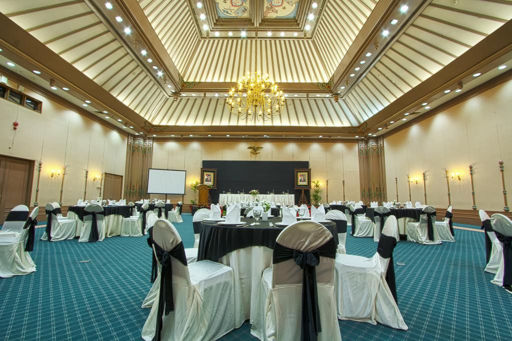 Hotel Sahid Jaya Solo Екстер'єр фото