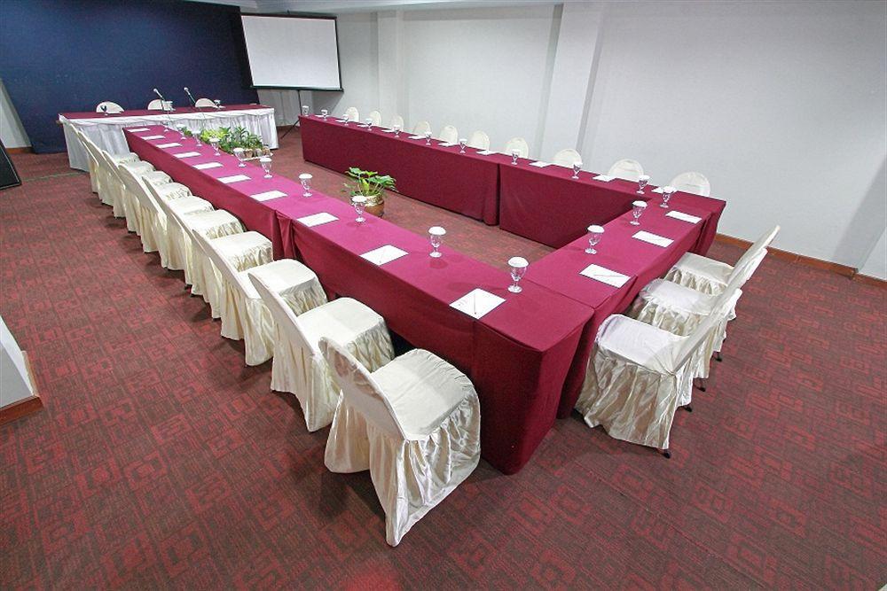 Hotel Sahid Jaya Solo Екстер'єр фото