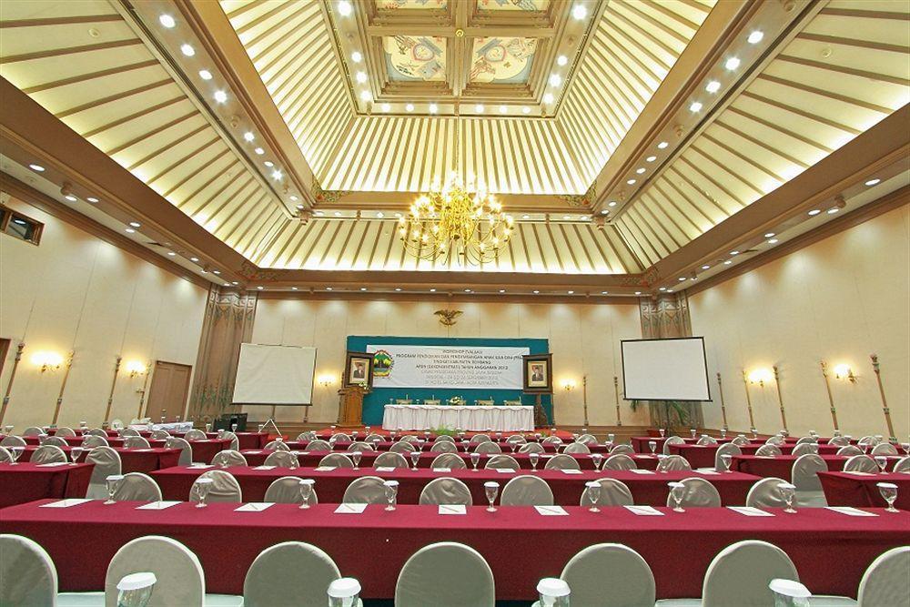 Hotel Sahid Jaya Solo Екстер'єр фото