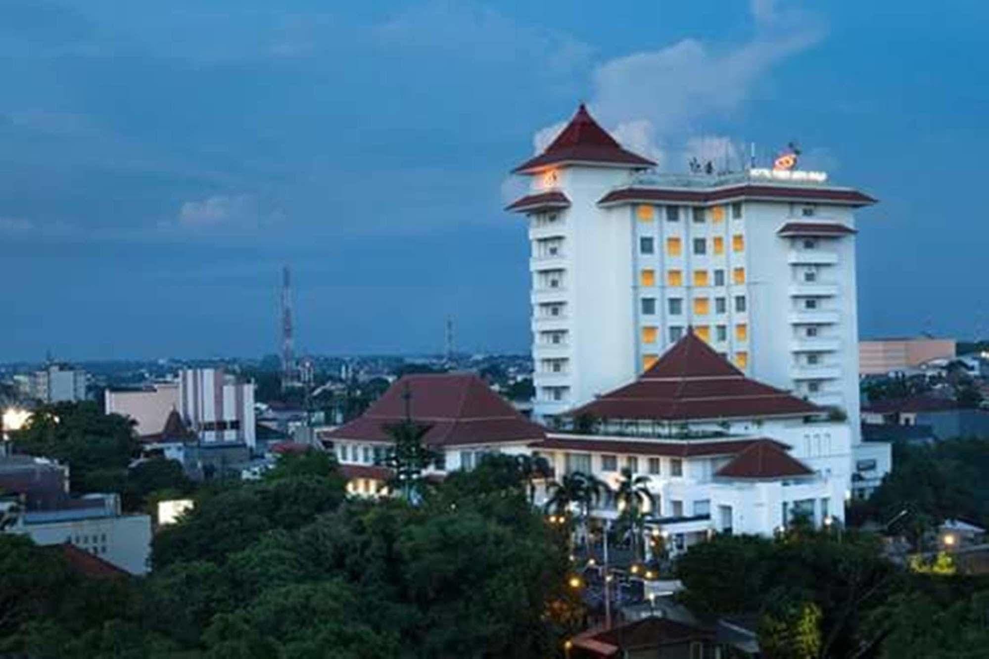Hotel Sahid Jaya Solo Екстер'єр фото