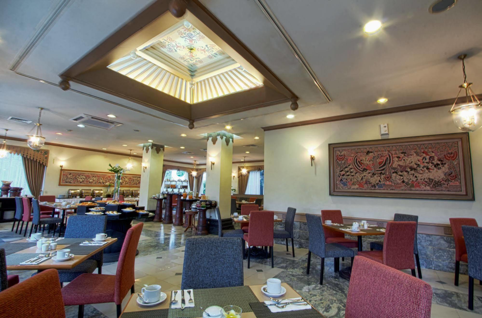 Hotel Sahid Jaya Solo Екстер'єр фото